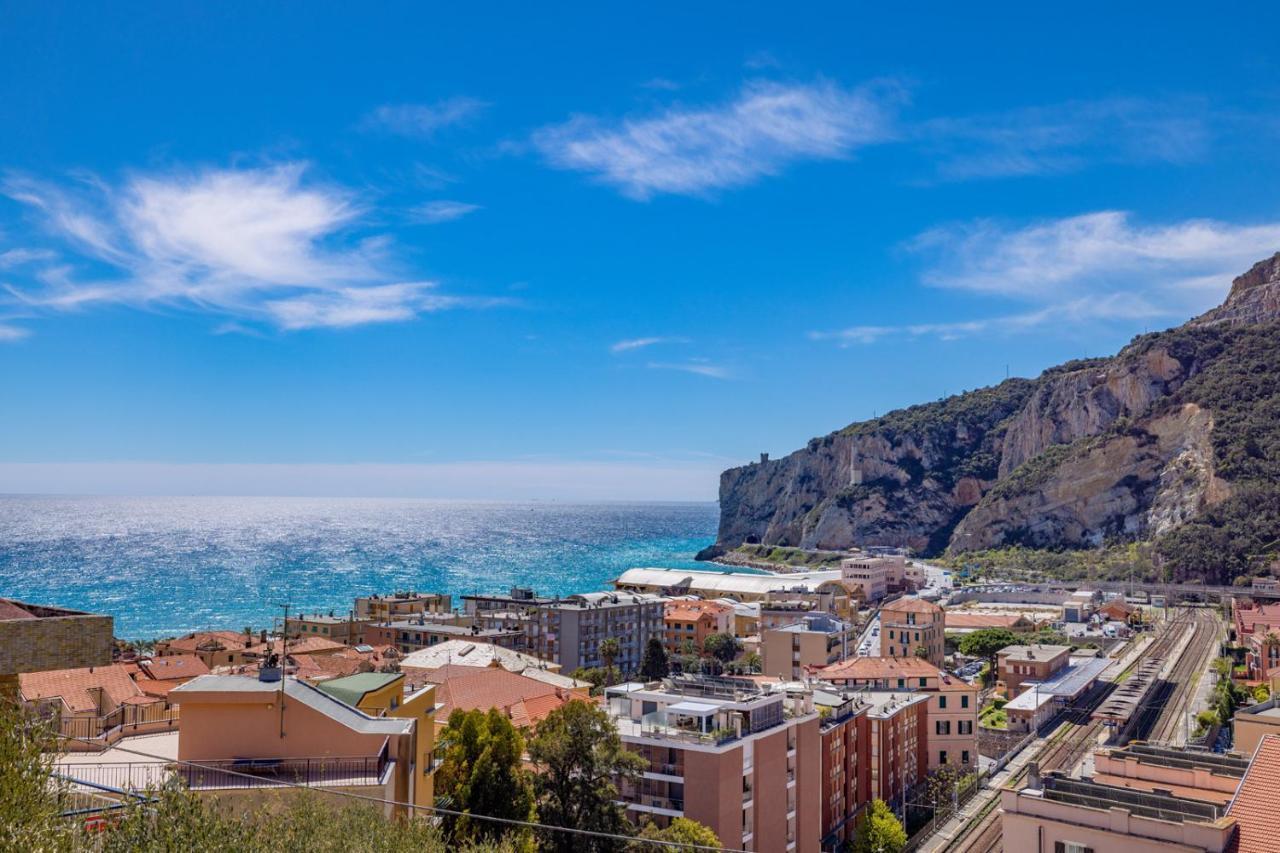 Casa Matilde - Appartamento Vista Mare - Con Posto Auto Finale Ligure Exterior foto