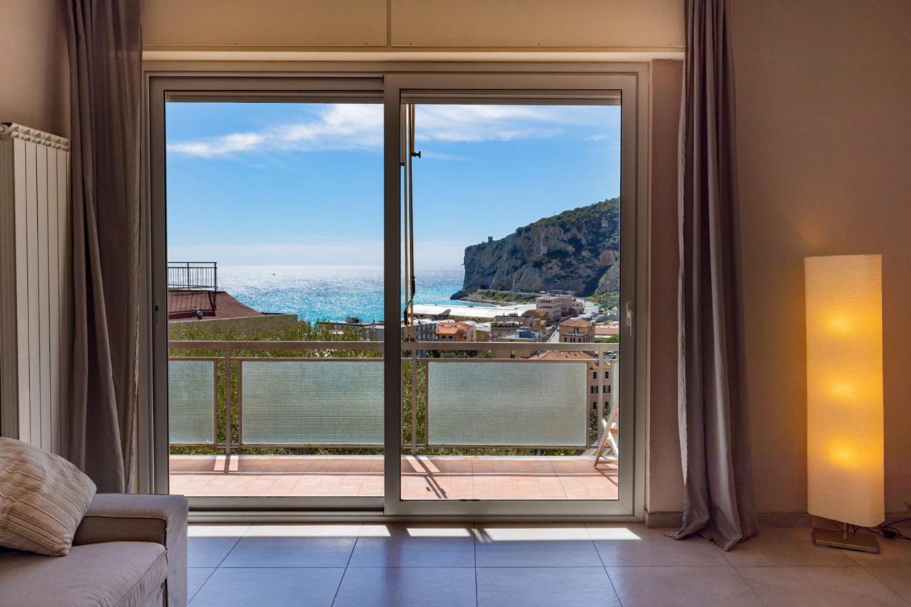 Casa Matilde - Appartamento Vista Mare - Con Posto Auto Finale Ligure Exterior foto