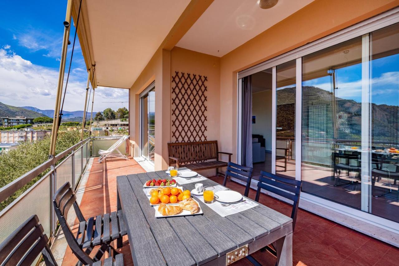 Casa Matilde - Appartamento Vista Mare - Con Posto Auto Finale Ligure Exterior foto