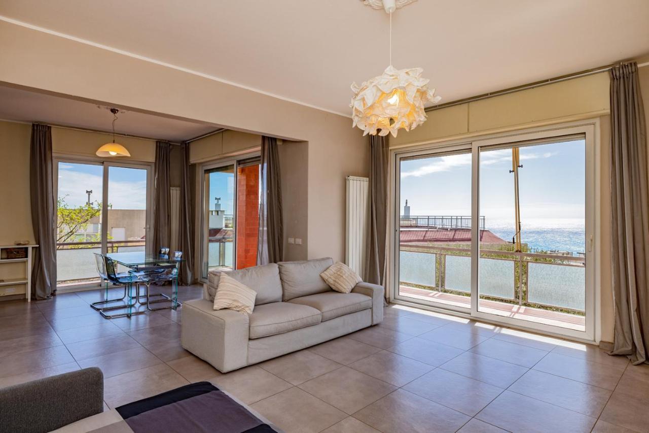 Casa Matilde - Appartamento Vista Mare - Con Posto Auto Finale Ligure Exterior foto